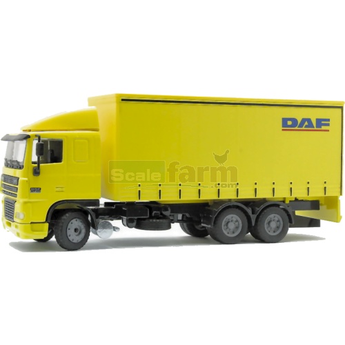 DAF XF Low Cab with Short Tautliner