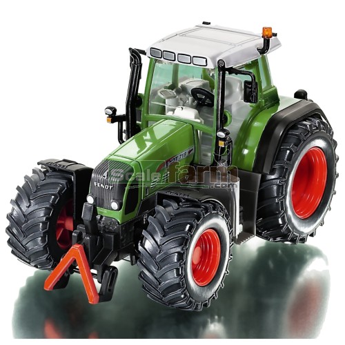 Fendt 718 Vario Tractor