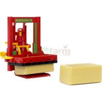 Preview Strautmann HQ Silo Block Cutter with 2 Hay Bales