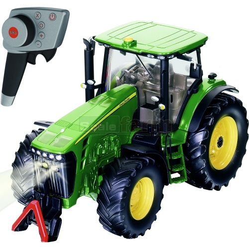 John Deere 8345R Radio Controlled Tractor (2.4GHz with Remote Control Handset)