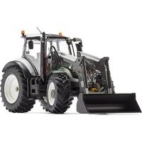 Preview Valtra T174 Tractor with Front Loader