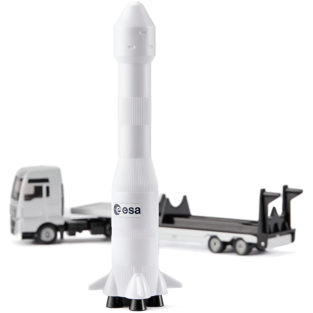 MAN Truck with Trailer and ESA Rocket - Image 2