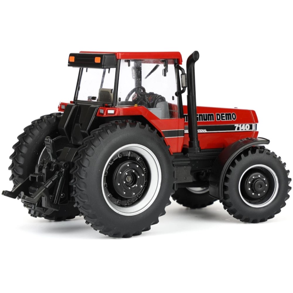 Case IH Magnum Demo 7240 Tractor - Image 1