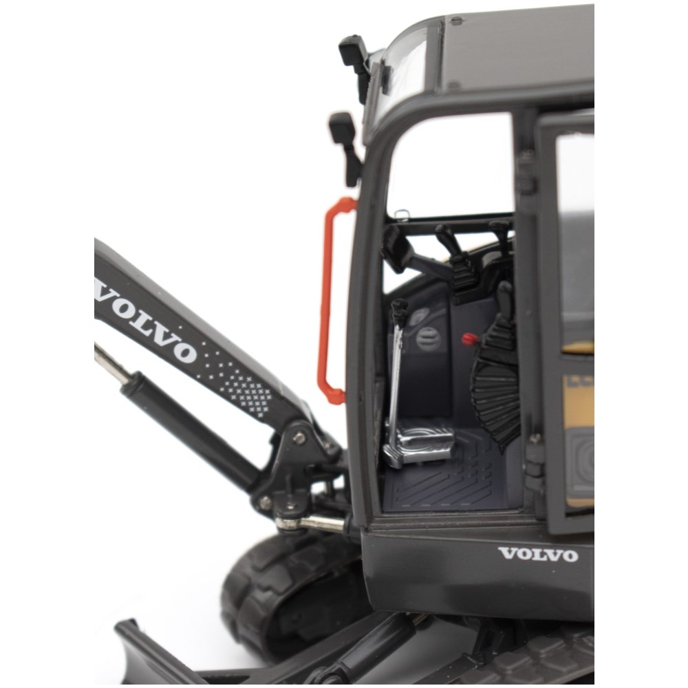 Volvo ECR25 Electric Compact Excavator - Image 3