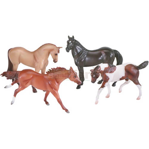 The Saddle Club Set Of Four Horses