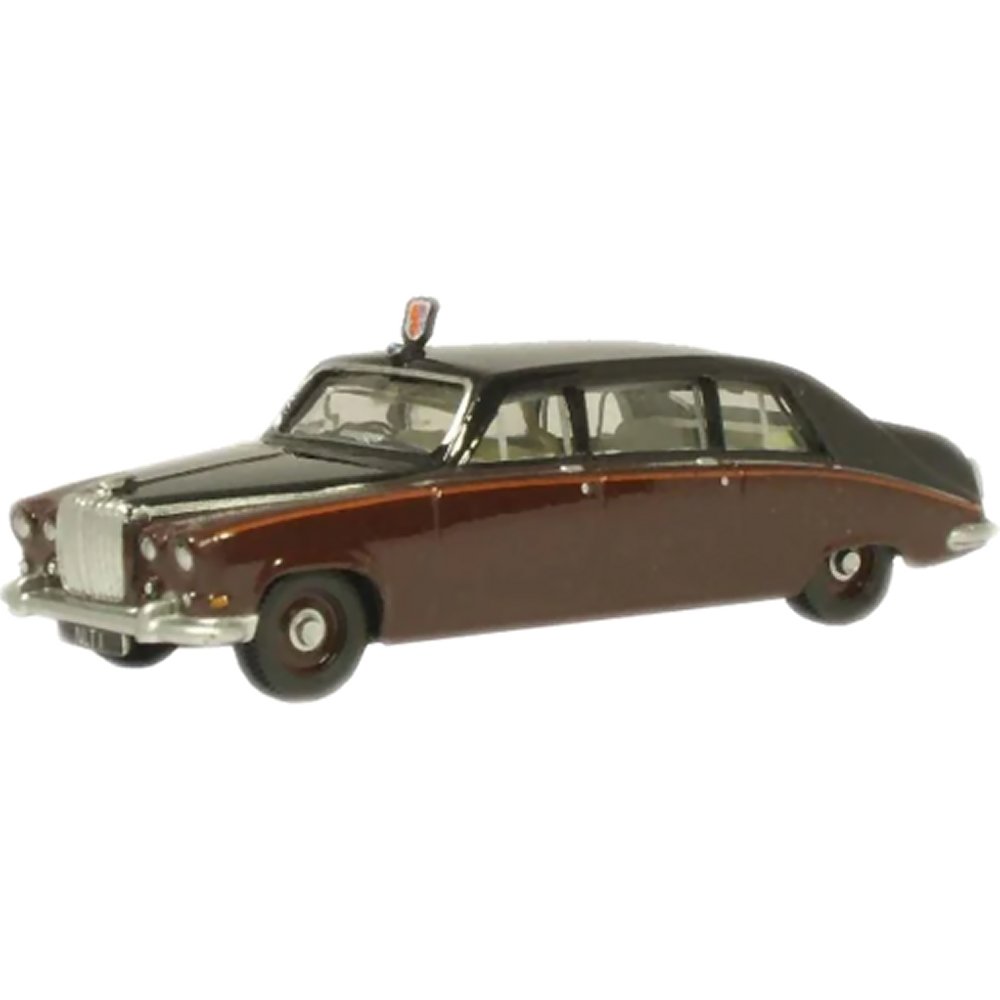 Daimler DS420 Limousine - Claret/Black (Queen Mother)