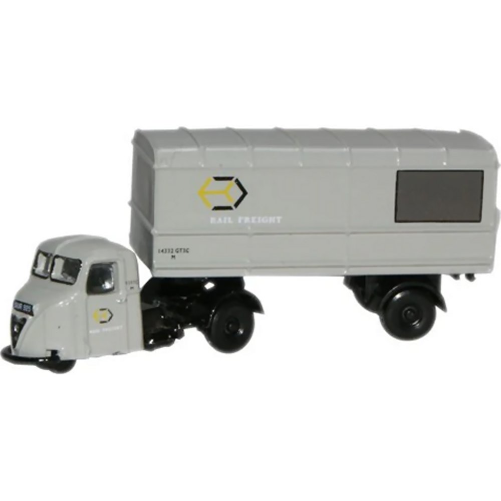 Scammell Scarab Van Trailer - Railfreight