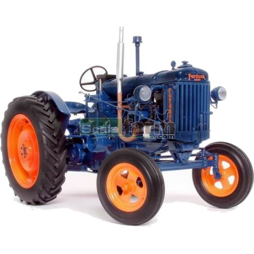 Fordson Major E27N Vintage Tractor (Universal Hobbies 2638)