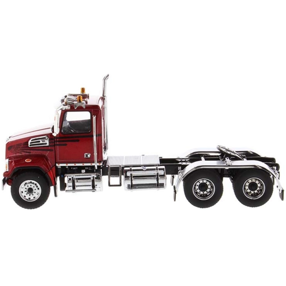 Western Star 4700 SF Tandem Truck - Red