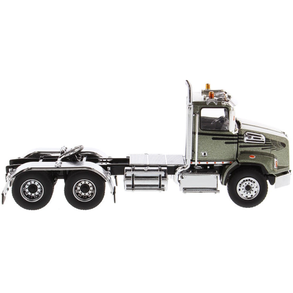 Western Star 4700 SB Tandem Truck - Olive Green - Image 3