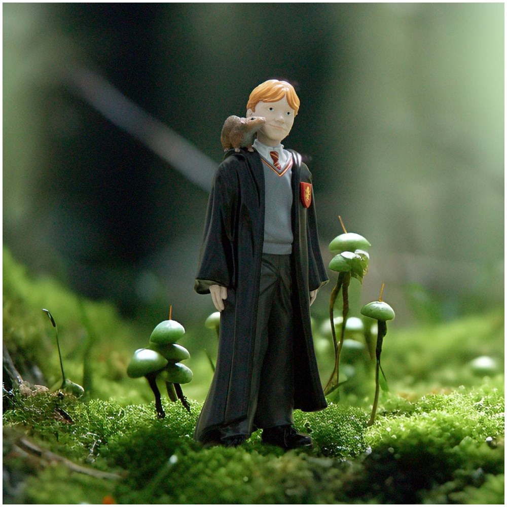 Ron Weasley and Scabbers - Image 2