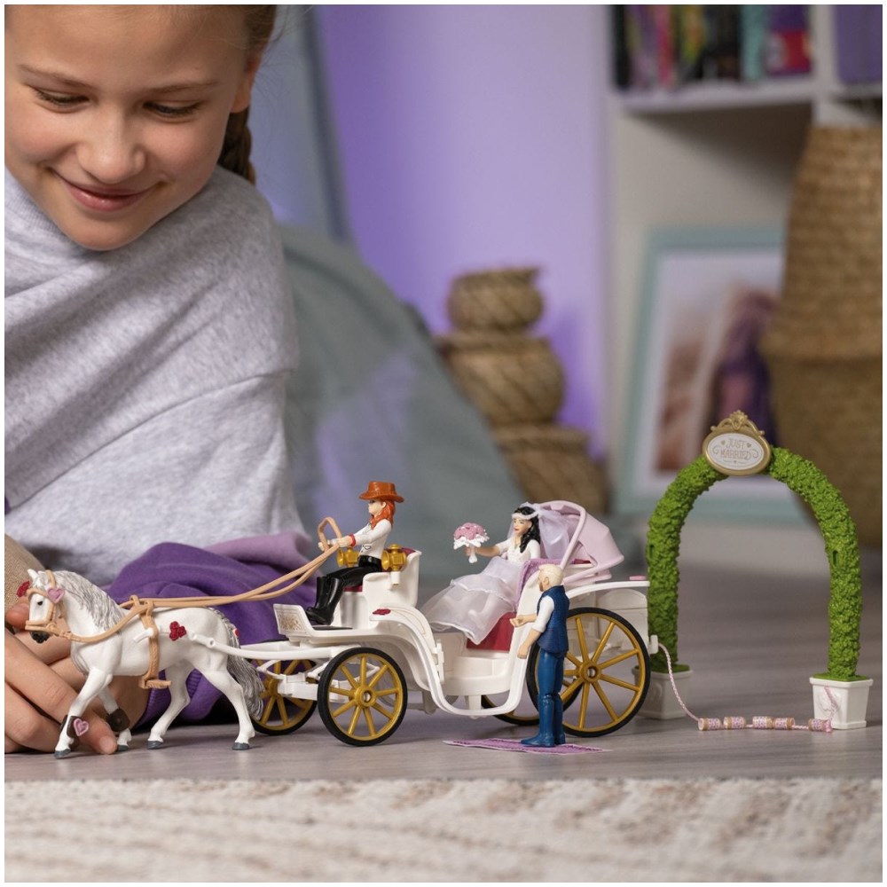 Wedding Carriage Play Set - Image 1