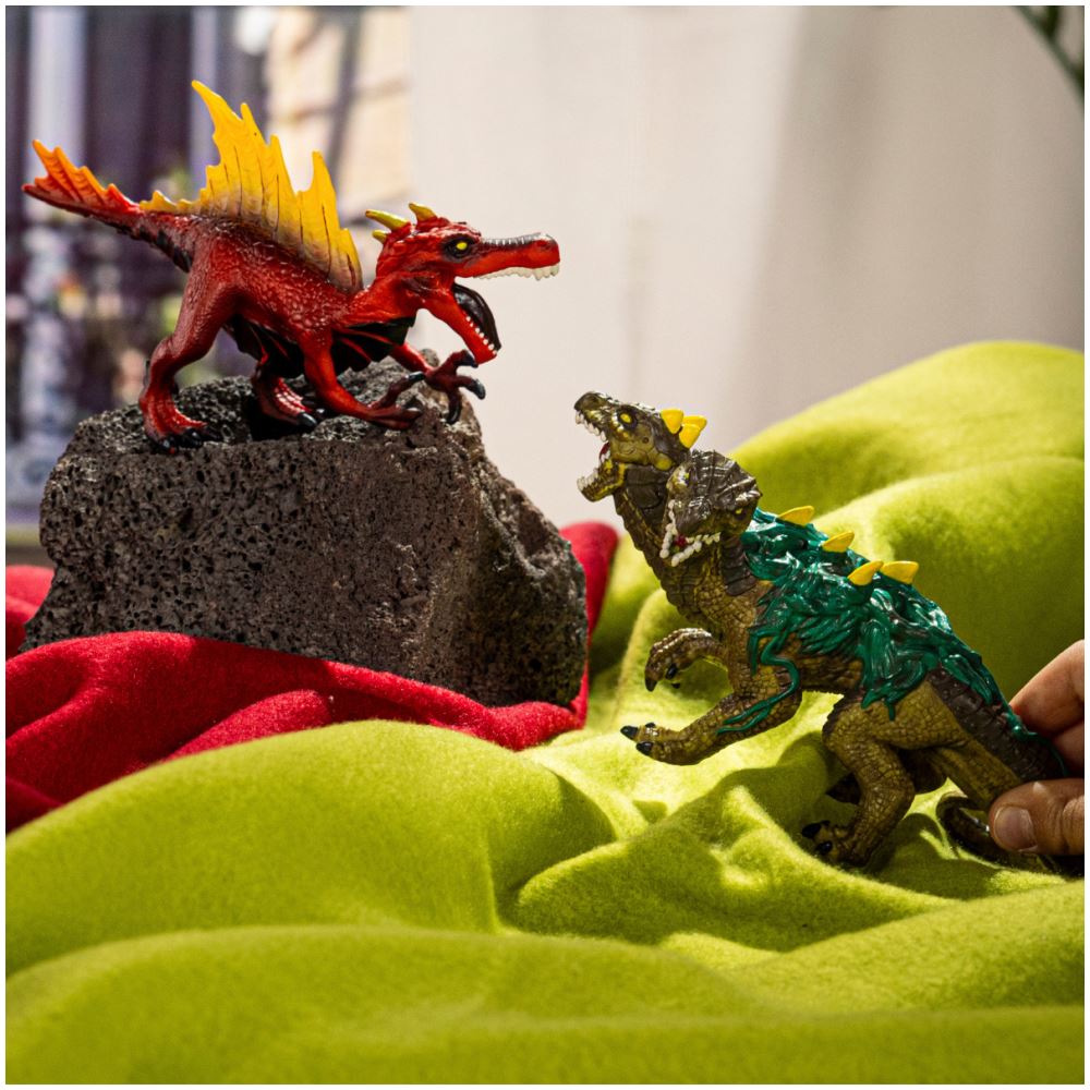 Fire Saurian vs. Jungle Lizard - Image 1