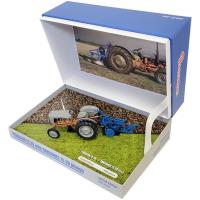Preview Ferguson FE35 Tractor and Ransomes TS59 Plough Set Limited Edition - Image 3