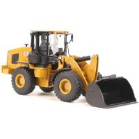 Preview CAT 930 Wheel Loader with Interchangeable Attachments