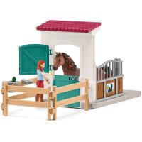 Preview Horse Stable with Hannah and Cayenne